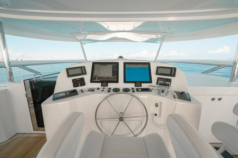 2013-112-westport-112-motor-yacht