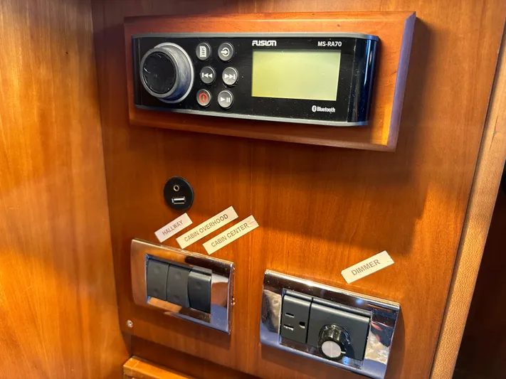 Sparrow Yacht Photos Pics 