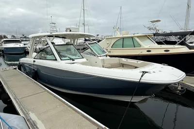 Boston Whaler 320 Vantage