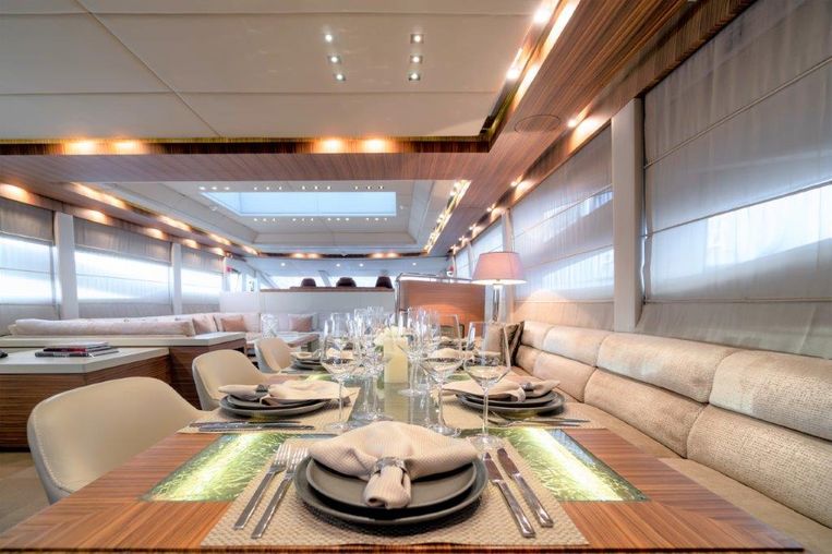 2011-129-7-golden-yachts-m-y-o-pati