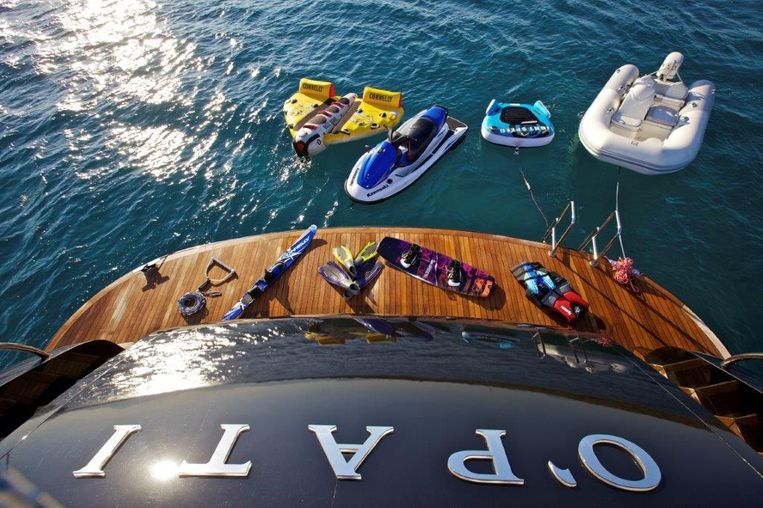 2011-129-7-golden-yachts-m-y-o-pati