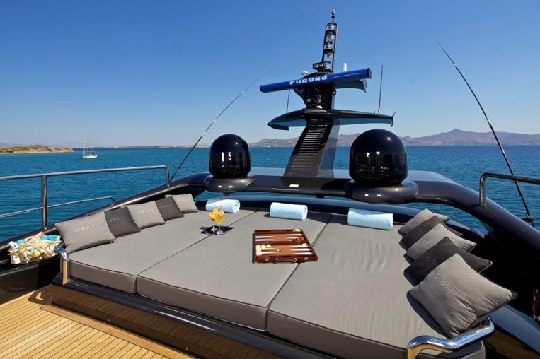 2011-129-7-golden-yachts-m-y-o-pati