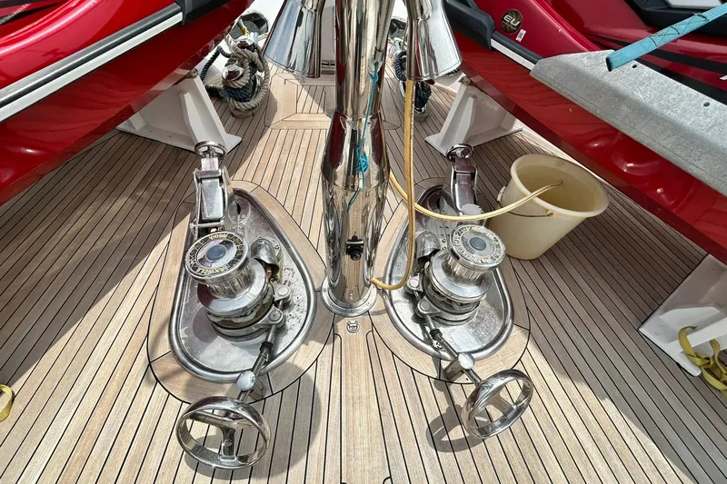 Sunshine Yacht Photos Pics Deck of 2010 Versilcraft Euroyacht Planet 125S with winches and teak flooring.