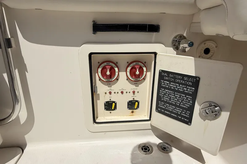 336-311 Brokerage Ron Yacht Photos Pics 2018 Grady-White Canyon 336 dual battery switch panel with operation instructions.
