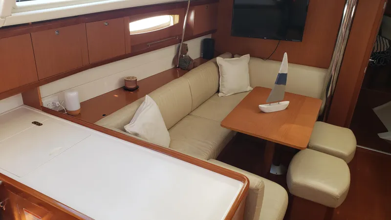 Attitude Adjustment Yacht Photos Pics 