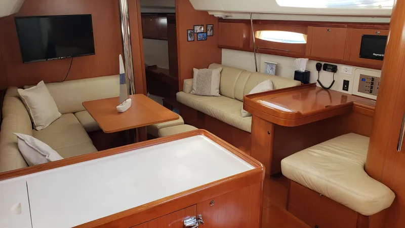 Attitude Adjustment Yacht Photos Pics 