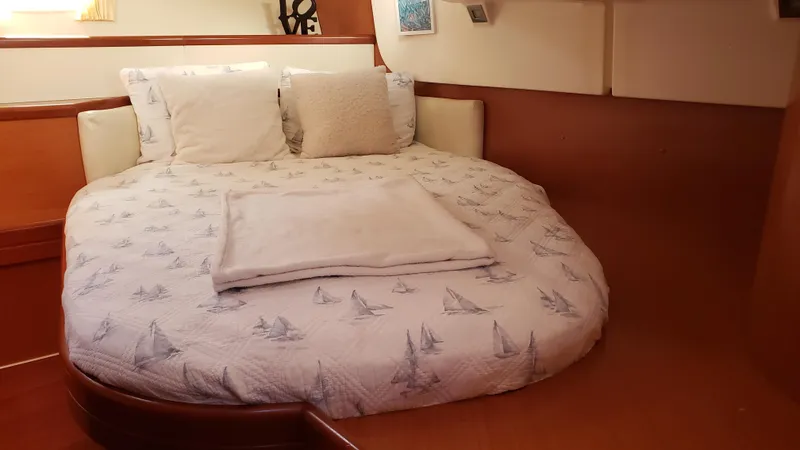 Attitude Adjustment Yacht Photos Pics 