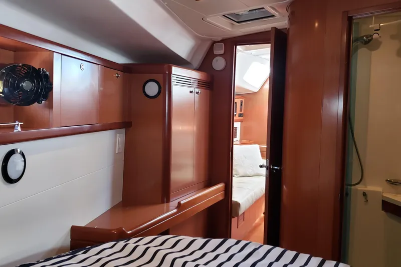 Attitude Adjustment Yacht Photos Pics 