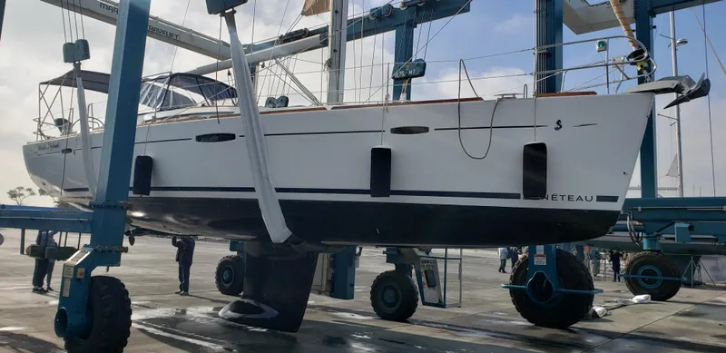 Attitude Adjustment Yacht Photos Pics 