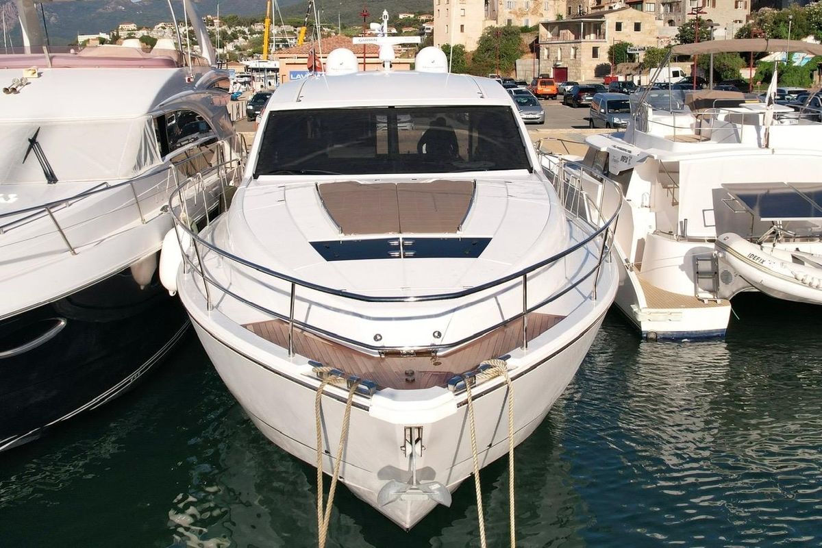 2013 Fairline 63 