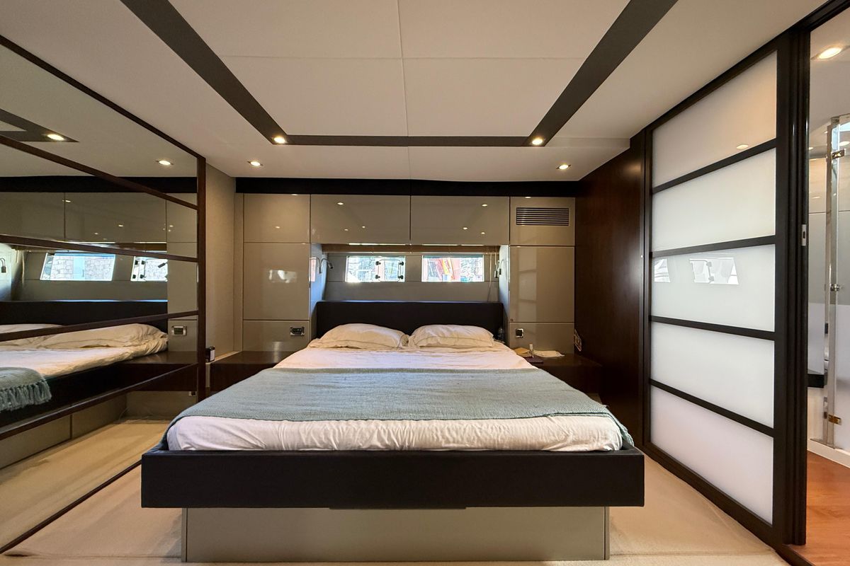 2013 Fairline 63 