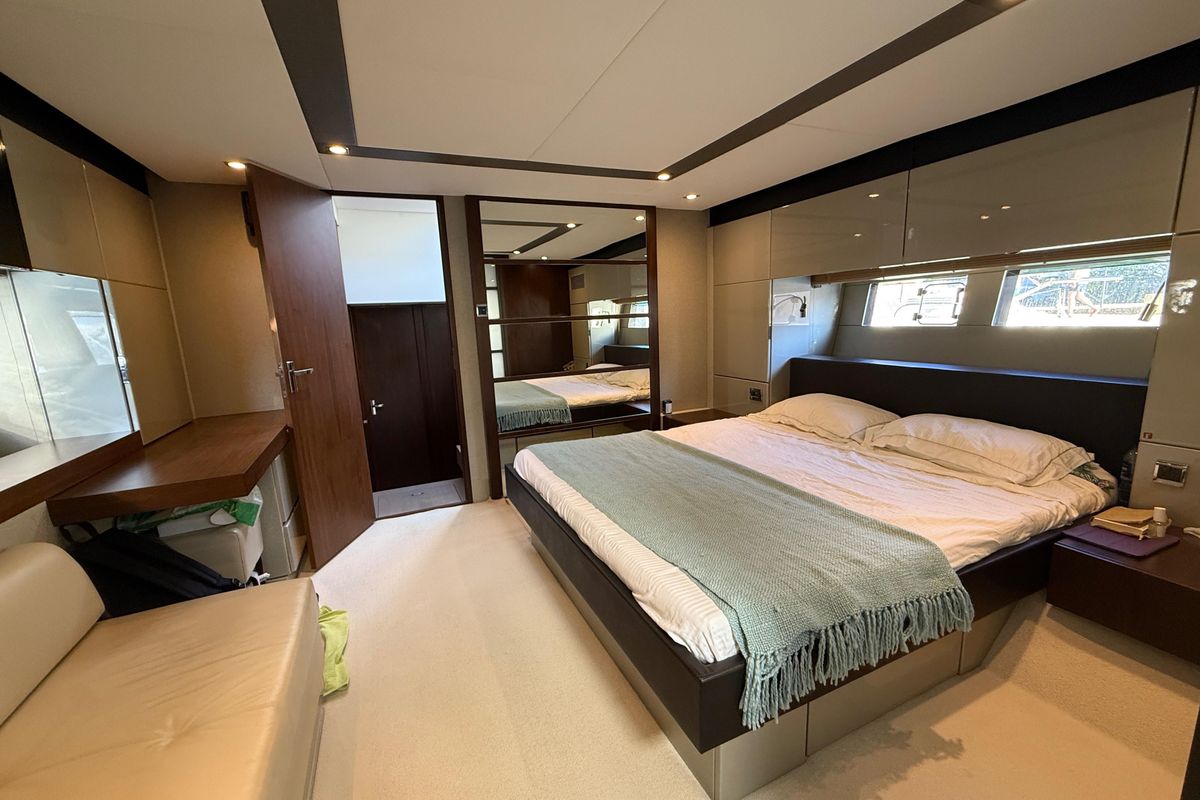 2013 Fairline 63 