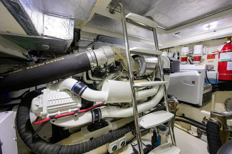  Yacht Photos Pics 2024 Riviera 46 Sports Motor Yacht - Image 105