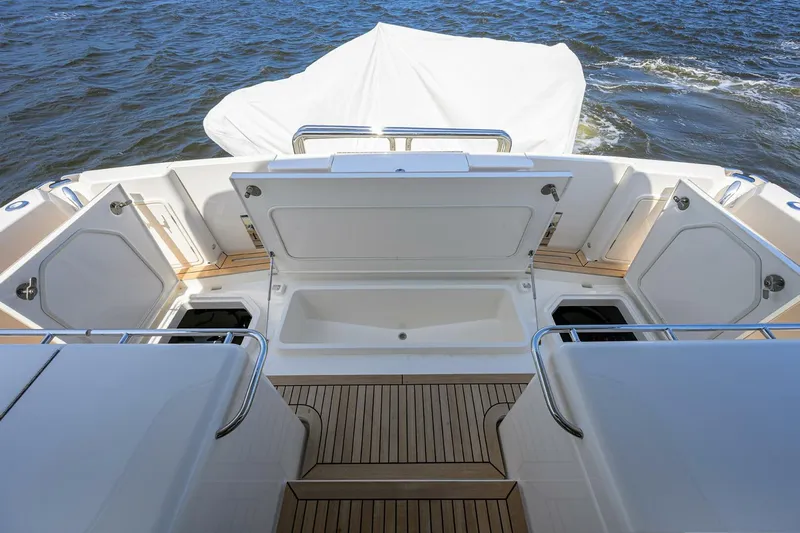  Yacht Photos Pics 2024 Riviera 46 Sports Motor Yacht - Image 26