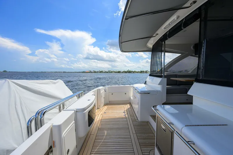  Yacht Photos Pics 2024 Riviera 46 Sports Motor Yacht - Image 18