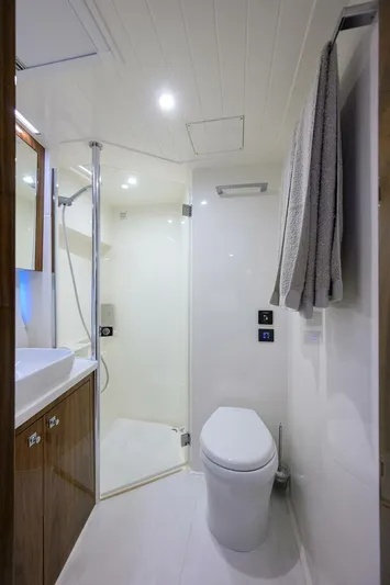  Yacht Photos Pics 2024 Riviera 46 Sports Motor Yacht - Image 76