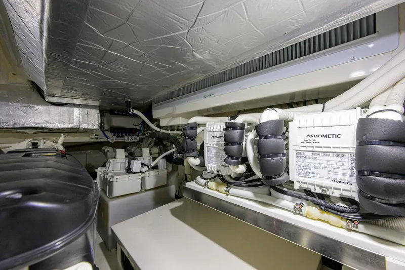  Yacht Photos Pics 2024 Riviera 46 Sports Motor Yacht - Image 99