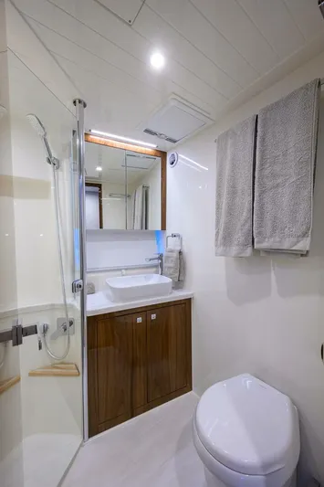  Yacht Photos Pics 2024 Riviera 46 Sports Motor Yacht - Image 83