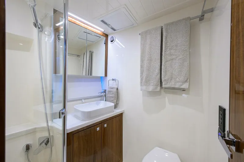  Yacht Photos Pics 2024 Riviera 46 Sports Motor Yacht - Image 87