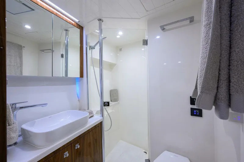  Yacht Photos Pics 2024 Riviera 46 Sports Motor Yacht - Image 77