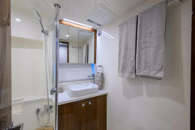  Yacht Photos Pics 2024 Riviera 46 Sports Motor Yacht - Image 84