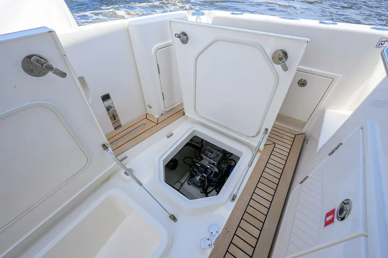  Yacht Photos Pics 2024 Riviera 46 Sports Motor Yacht - Image 27