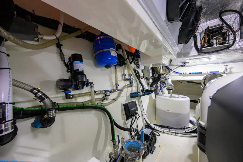  Yacht Photos Pics 2024 Riviera 46 Sports Motor Yacht - Image 101