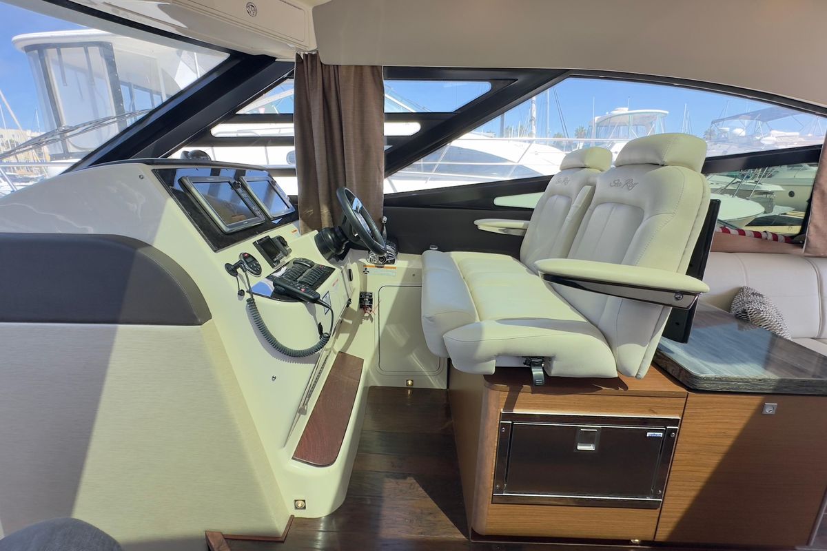 2016 Sea Ray 47 