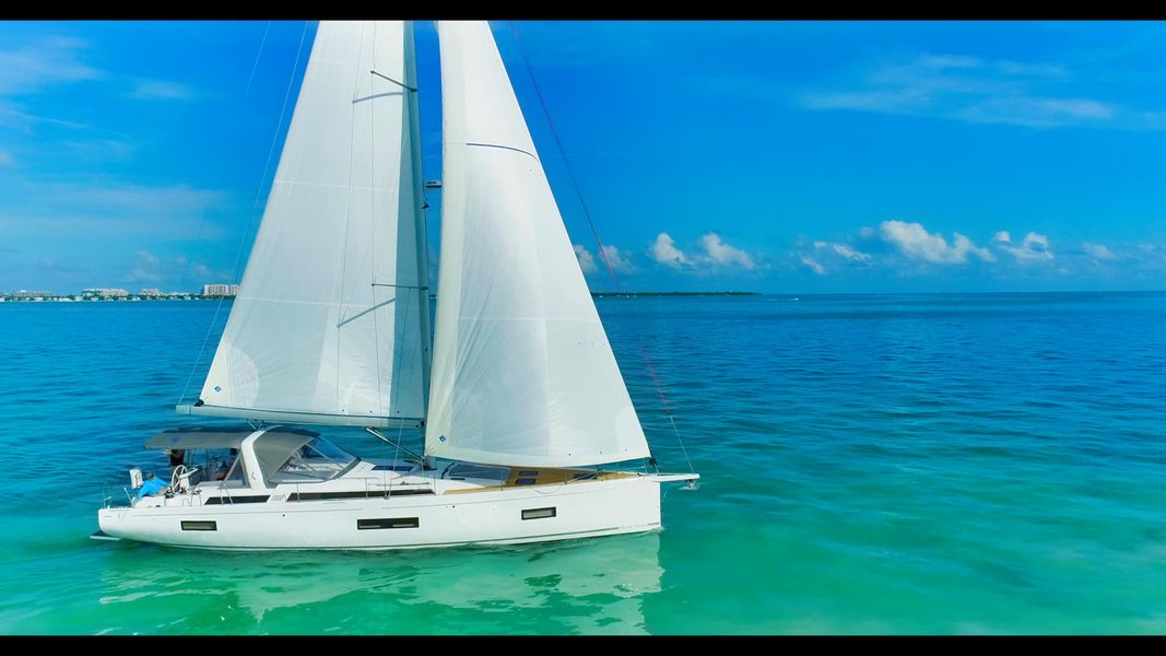 2022 Beneteau Oceanis Yacht 54