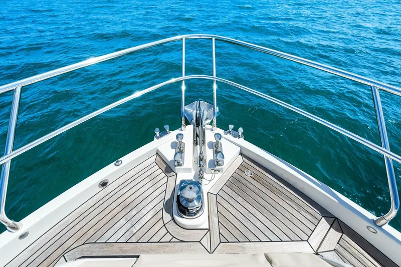 Mama's House Yacht Photos Pics 