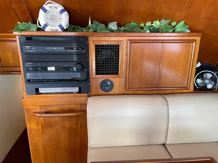 Harberascal Yacht Photos Pics 