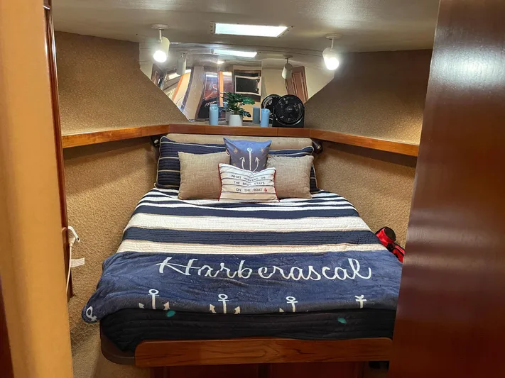 Harberascal Yacht Photos Pics 