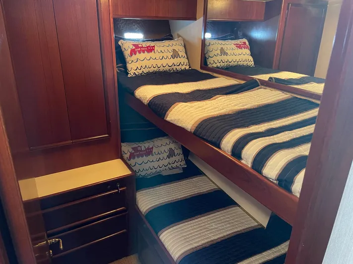 Harberascal Yacht Photos Pics 