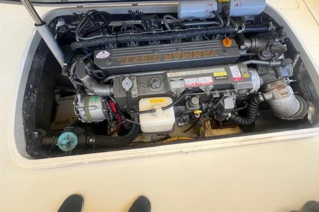 Free Will Yacht Photos Pics Engine compartment of a 2003 Hinckley Extended Hardtop Pilothouse 36 Picnic Boat.
