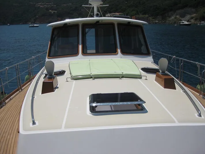  Yacht Photos Pics Foredeck Fresh Air Dorades