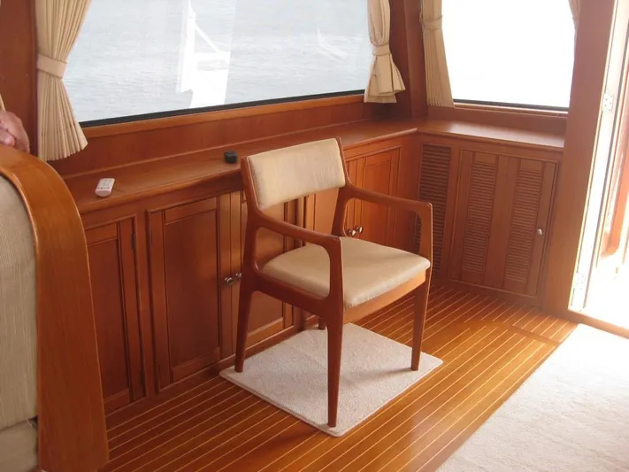  Yacht Photos Pics Extra Seating Room