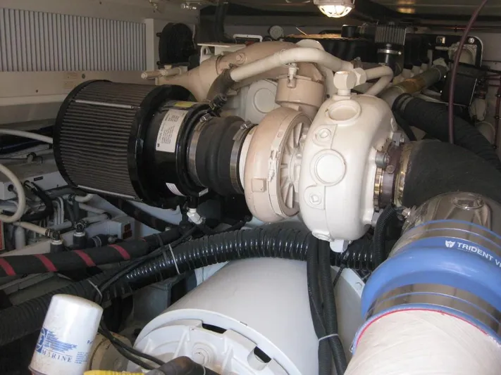  Yacht Photos Pics Engine Room