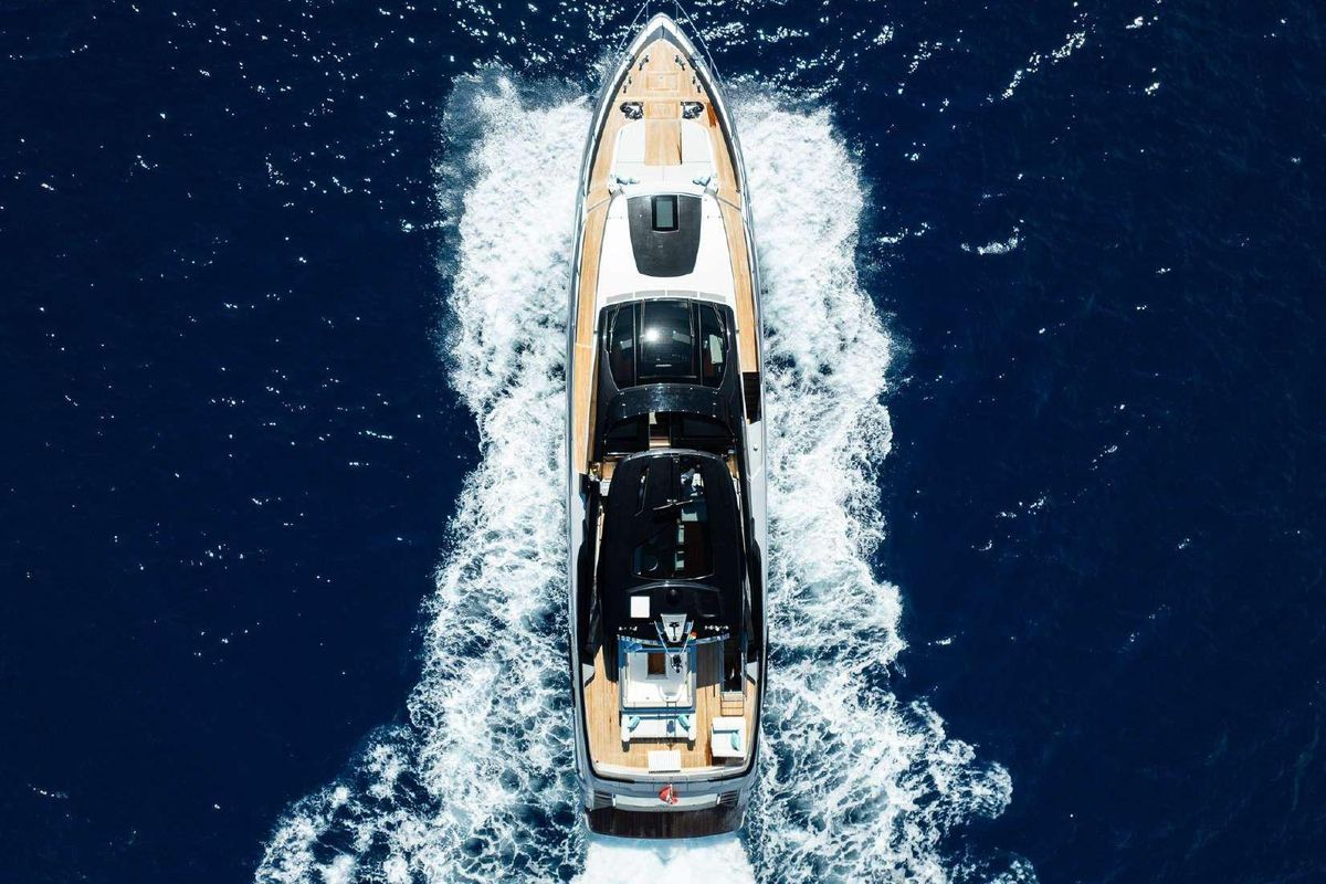2022 Riva 93 