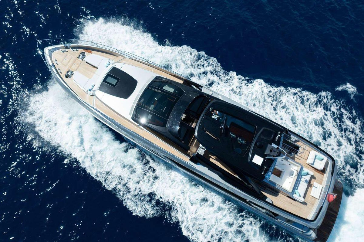 2022 Riva 93 