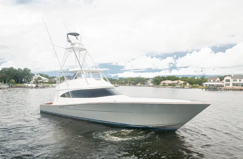 Gunnslinger Yacht Photos Pics 2020 Viking 72 Convertible- GUNNSLINGER-Bow