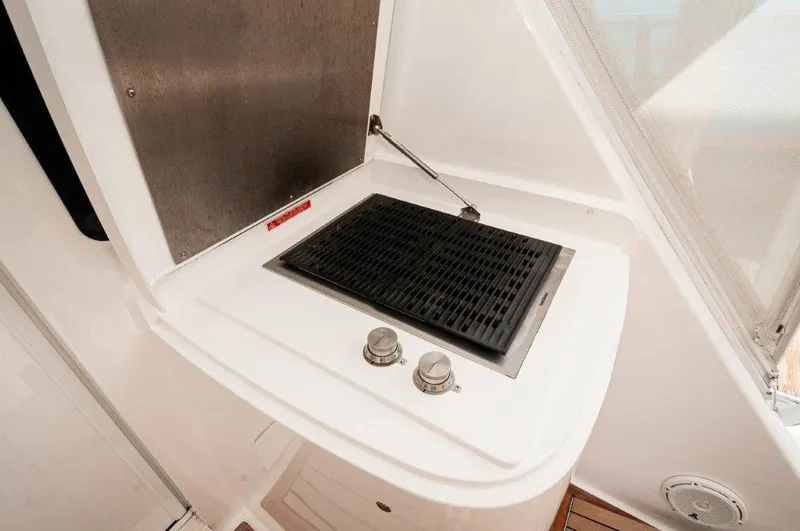 Gunnslinger Yacht Photos Pics 2020 Viking 72 Convertible- GUNNSLINGER-Cockpit 3