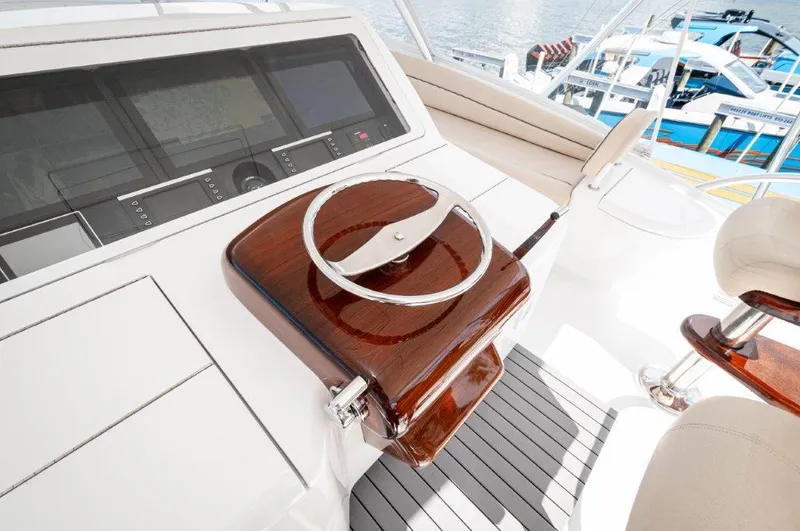 Gunnslinger Yacht Photos Pics 2020 Viking 72 Convertible- GUNNSLINGER-Helm 10