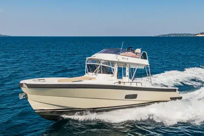 2013 Bluegame 40 Explorer