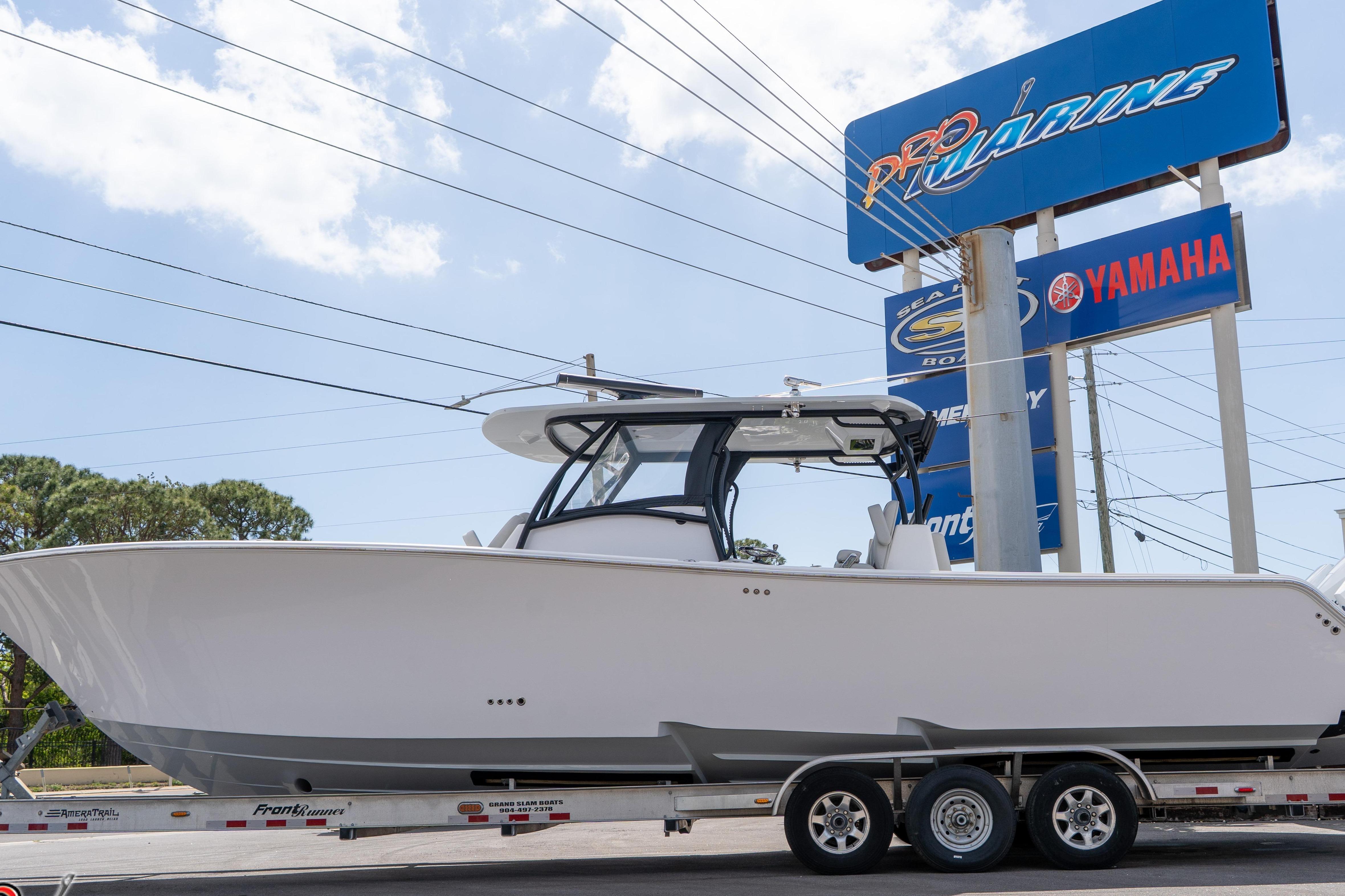 Front Runner 39 Center Console