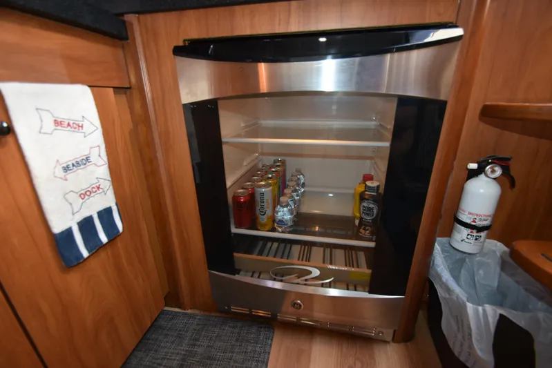 The Black Pearl Yacht Photos Pics 