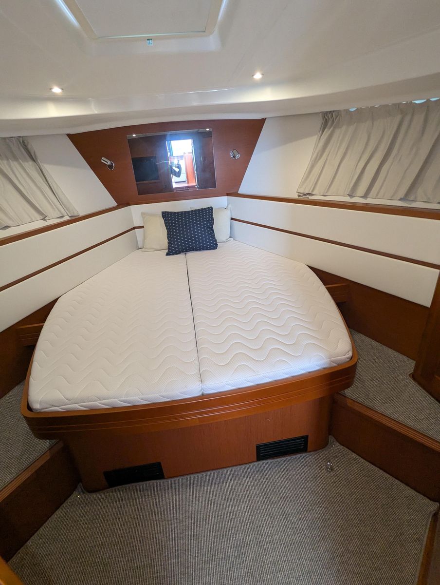 2019 Beneteau 45 