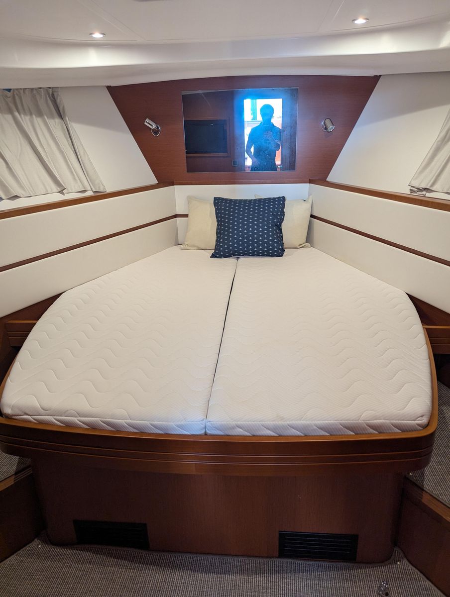 2019 Beneteau 45 