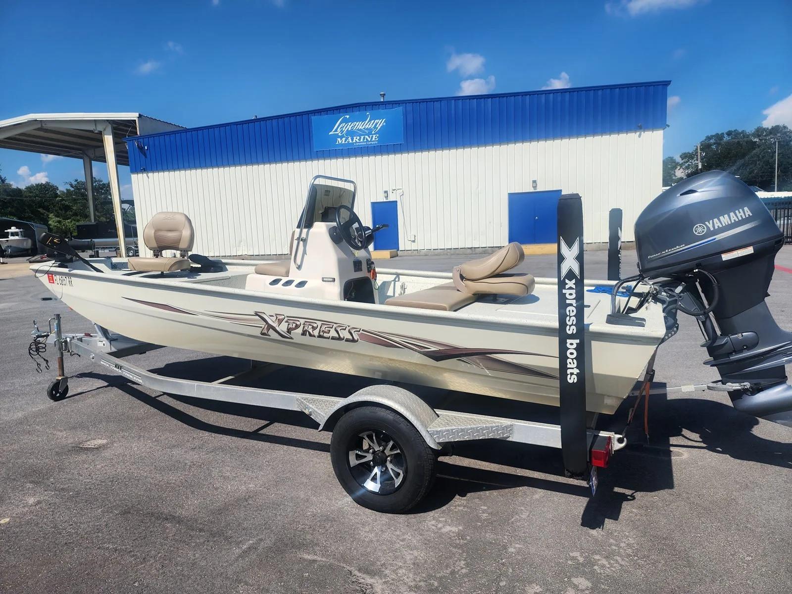2018 Xpress XP18CC Center Console Boote Kaufen YachtWorld