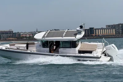 2022 Axopar 28
