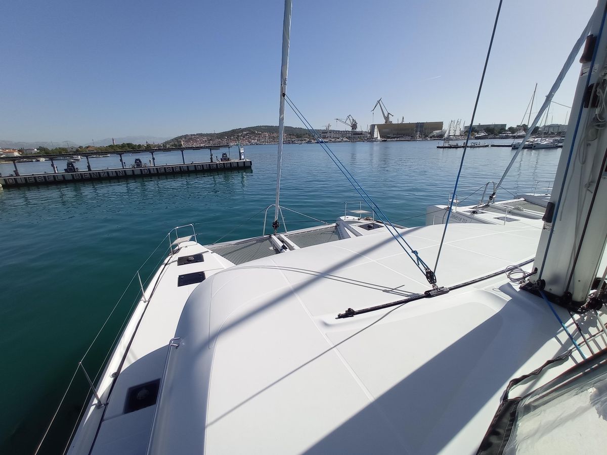 2019 Lagoon 48 